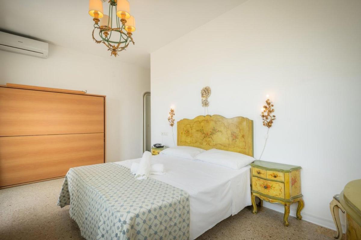 Hotel Tizian Beach Caorle Extérieur photo