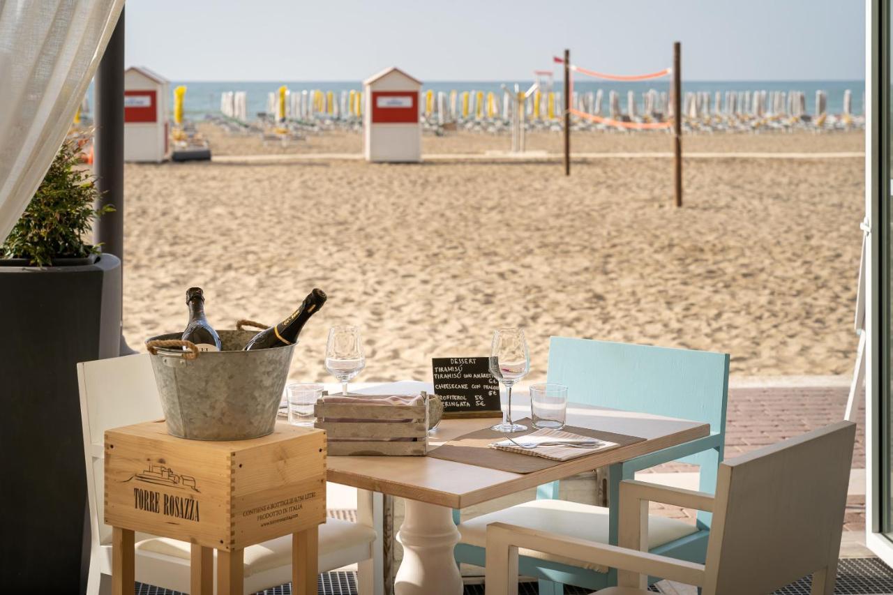 Hotel Tizian Beach Caorle Extérieur photo