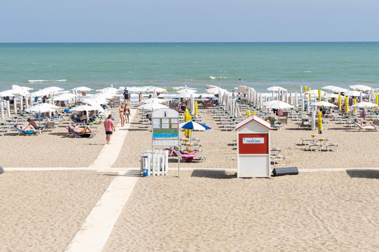 Hotel Tizian Beach Caorle Extérieur photo