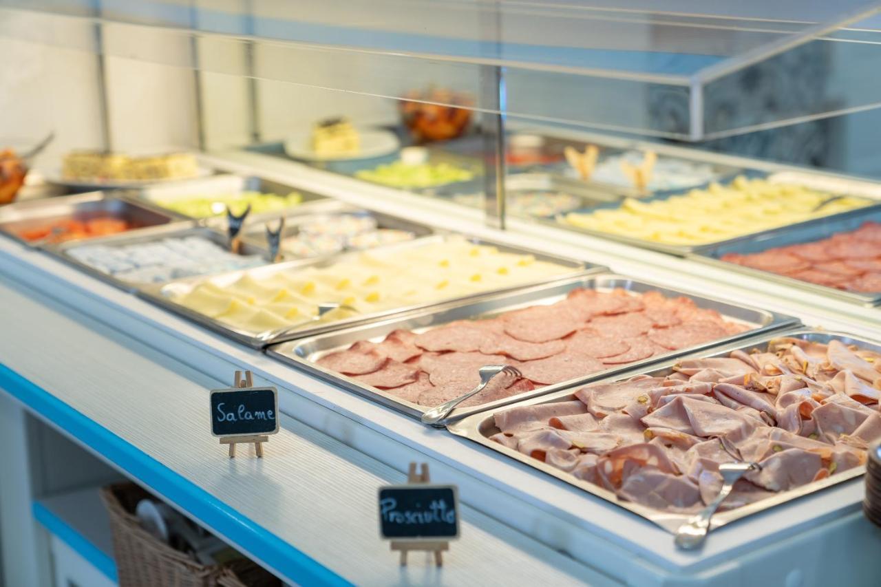 Hotel Tizian Beach Caorle Extérieur photo